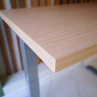 Стол StolStoya МОТОР UP с регулируемой высотой подстолье серое и столешница МДФ шпон беленый дуб 140x70 SE211ISBD14070