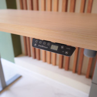 Стол StolStoya МОТОР UP с регулируемой высотой подстолье серое и столешница МДФ шпон беленый дуб 140x70 SE211ISBD14070