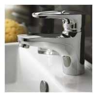 Смеситель для умывальника D-Lin хром D110429