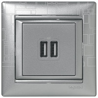 Зарядное устройство Legrand USB тип А / тип А Legrand Valena 3000мА 15Вт алюминий 770270