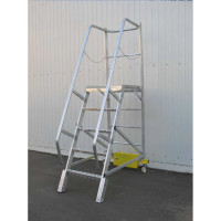 Лестница MEGAL с платформой компактная - ЛСПК-1,4 (0,82) 261014