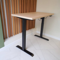 Стол StolStoya МОТОР UP с регулируемой высотой подстолье черное и столешница МДФ шпон беленый дуб SE211IBBD12065