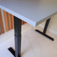 Стол StolStoya МОТОР UP с регулируемой высотой подстолье черное и столешница МДФ эмаль серая 120x65 SE211IBS12065