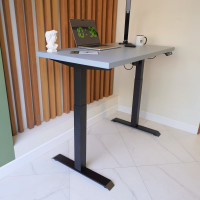 Стол StolStoya МОТОР UP с регулируемой высотой подстолье черное и столешница МДФ эмаль серая 120x65 SE211IBS12065