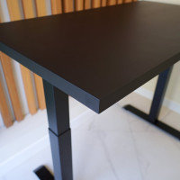 Стол StolStoya МОТОР UP с регулируемой высотой подстолье черное и столешница МДФ эмаль черная 120x65 SE211IBB12065