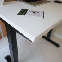 Стол StolStoya МОТОР UP с регулируемой высотой подстолье черное и столешница МДФ эмаль белая 140x70 SE211IBW14070