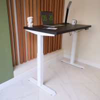 Стол с регулируемой высотой StolStoya МОТОР UP подстолье белое и столешница МДФ эмаль Черная, 140x70 SE211/140WB