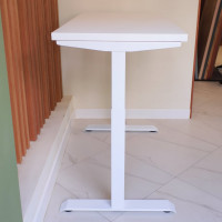 Стол с регулируемой высотой StolStoya МОТОР UP подстолье белое и столешница МДФ эмаль Белая 120x65 SE211I120W