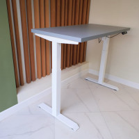 Стол с регулируемой высотой StolStoya МОТОР UP подстолье белое и столешница МДФ эмаль Серая 120x65 SE211/120WS