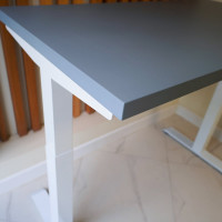 Стол с регулируемой высотой StolStoya МОТОР UP подстолье белое и столешница МДФ эмаль Серая 120x65 SE211/120WS