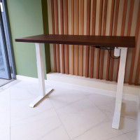 Стол с регулируемой высотой StolStoya МОТОР UP подстолье белое и столешница МДФ шпон Венге 120x65 SE211/120WV