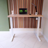 Стол с регулируемой высотой StolStoya МОТОР UP подстолье белое и столешница МДФ шпон Беленый дуб 140x70 SE211I140WBD