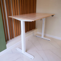 Стол с регулируемой высотой StolStoya МОТОР UP рама белая, столешница ЛДСП, Дуб светлый, 125x75 PE211IWSLDS125