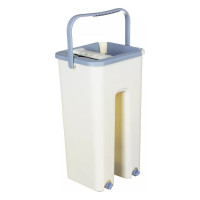 Набор для уборки VETTA швабра, ведро с механизмом отжима, 2 насадки, микрофибра 444-380