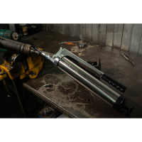 Шприц для смазки Дело Техники плунжерный нержавеющий корпус 800см3 865586