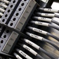 Термоусадочные маркеры M71-1000-1-342YL (25.78х42.16 мм) BRADY brd114928