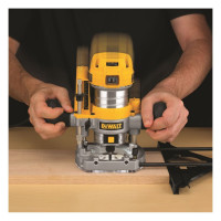 Двуручный фрезер DEWALT D26203