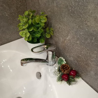 Смеситель для раковины (мойки) INGROSSO гусак 18 см, картридж 40 мм, шпилька 455-25 УТ-00041754