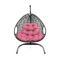 Подвесное кресло M-GROUP ДЛЯ ДВОИХ ЛЮКС с ротангом чёрное, розовая подушка 11510408