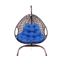 Подвесное кресло M-GROUP ДЛЯ ДВОИХ ЛЮКС с ротангом коричневое, синяя подушка 11510210
