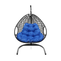Подвесное кресло M-GROUP ДЛЯ ДВОИХ ЛЮКС с ротангом чёрное, синяя подушка 11510410