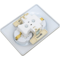 Розетка Systeme Electric Glossa Платина 2-ая с/з со шторками в сборе SE GSL001226