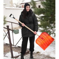 Лопата поликарбонатная ООО Агростройлидер №1 450x390мм с деревянным черенком и v-ручкой в сборе СНЕГ-02.01.21