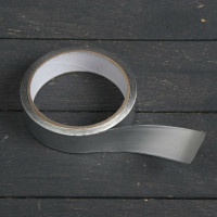 Герметизирующая алюминиевая клейкая лента для поликарбоната от 4 до 8 мм СИМАЛЕНД 25 мм х 10 м 6753393