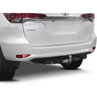 Фаркоп торцевой Toyota Fortuner II кроме TRD 2017- (шар F; 1500/75 кг) BERG F.5715.001