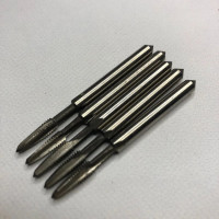 Метчик машинно-ручной Резолюкс 3х0,5 сквозной 9ХС с проходным хвостовиком 19019