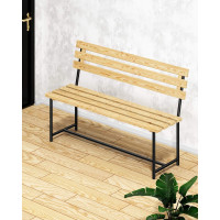 Скамейка садовая Solarius Классика с деревянными спинкой и сиденьем с лакировкой, лавочка для дачи с черным металлическим каркасом skam-spin-lak