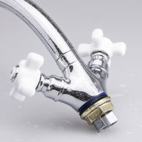 Смеситель для кухни Ekko с керамической ручкой E42018