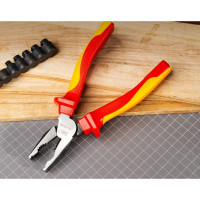 Диэлектрические комбинированные плоскогубцы DELI dl512008 200мм сертификат vde до 1000в, сталь cr-v, рукоять pp+tpr 110600