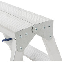 Стремянка ТУНДРА алюминиевая, двухсторонняя, 3 ступени, 650 мм 4590973