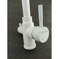 Смеситель для кухни OUTE белый, однорычажный, с отдельным выходом под фильтр, с аэратором T60303BK