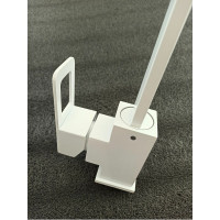 Смеситель для кухни OUTE  белый 360 мм, однорычажное управление, поворотный излив, монтаж на одно отверстие, на гайке T40213BK