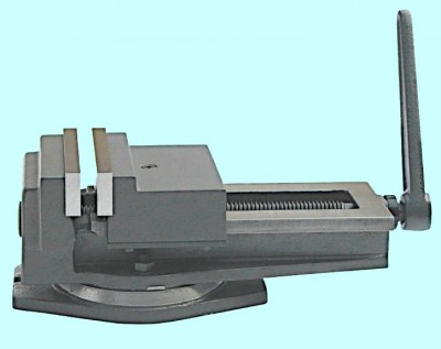 Тиски станочные 200мм чугунные повор. с открытым винтом ход 220мм q13 (qb)200 