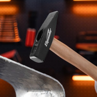 Слесарный молоток SPARTA 500 г,квадратный боек, деревянная рукоятка// 102105