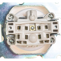 Розетка Legrand без заземления Legrand Valena без шторок 16А 250В винтовые зажимы белый 694268