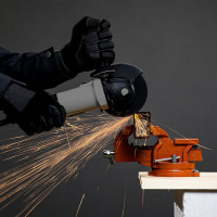 Слесарные поворотные тиски 125 мм с наковальней SPARTA 186255