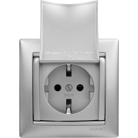 Розетка Legrand с заземлением Legrand Valena со шторками с защитной крышкой 16А 250В винтовые зажимы алюминий 770122