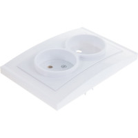 Двойная розетка без заземления, белая UNIVersal Бриллиант 7947519