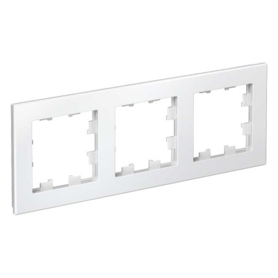 Рамка Systeme Electric 3-м ATLAS DESIGN универс. белая ATN000103