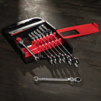 Набор комбинированных трещоточных шарнирных ключей MATRIX 8шт 14898