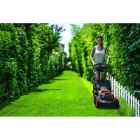 Аккумуляторная газонокосилка WORX WG779E.1