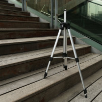 Лазерный самовыравнивающийся уровень DEKO DKLL12PG1 360/3 SET2, зеленый луч, 12 линий, штатив 1.2 м 065-0235