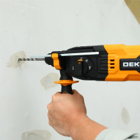 Сетевой перфоратор DEKO DKH850W в кейсе, с набором из 5 буров SDS+, 850Вт 063-4111