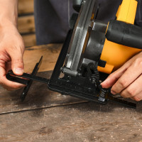 Дисковая (циркулярная) пила DEKO DKCS1500-160 1500Вт, 165мм диск 063-4190