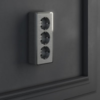 Тройная розетка WERKEL W5073104 с заземлением и шторками Gallant (графит рифленый) a052595