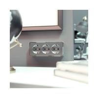 Тройная розетка с заземлением и шторками WERKEL W5073106 a052777